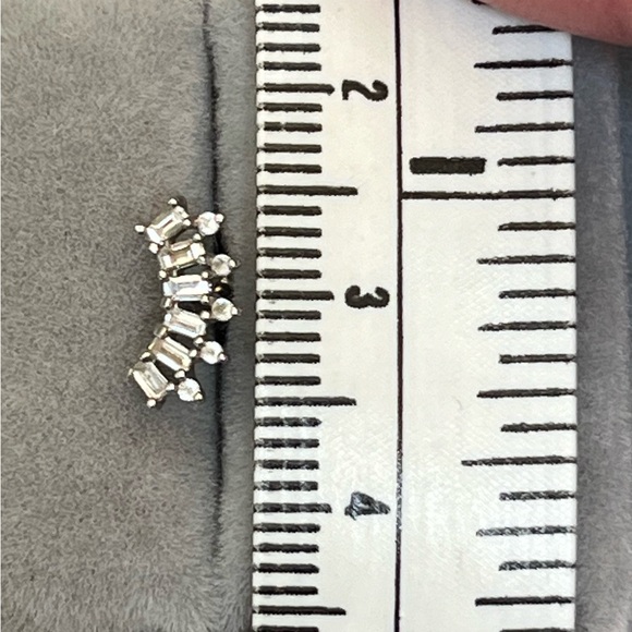 Buddha Jewelry Diamond Earring - Picture 5 of 5